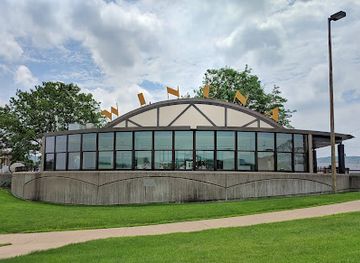 minnesota/winona/landmark/the-boat-house-restaurant