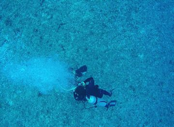 guam/santa-rita/landmark/the-crevice