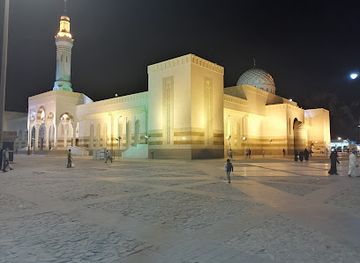 saudi-arabia/medina/landmark/uhud-mountain-cave