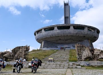 bulgaria/sredna-gora/landmark/khadzhi-dimitur