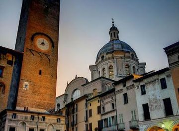 italy/verona/landmark/piazza-broletto
