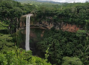mauritius/savanne/landmark/chamarel-waterfall