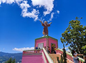 dominican-republic/cordillera-central/landmark/monument-divine-child