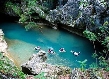 belize/caracol/landmark/cave-tubing