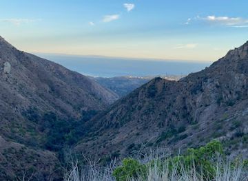 california/malibu/landmark/zuma-beach