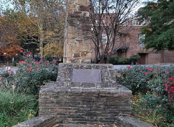 arkansas/fort-smith/landmark/zachary-taylor-s-chimney-fireplace