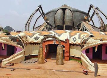 cameroon/dja-faunal-reserve/landmark/ayos-centre