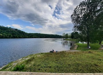 arkansas/ozark-mountains/landmark/ozark-beach-dam