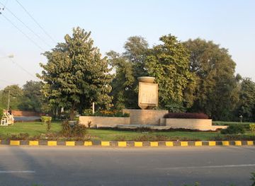 pakistan/lahore/model-town/landmark/club-chowk