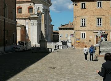 italy/urbino/landmark/palazzo-veterani