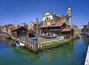 italy/venice/dorsoduro/landmark/squero-di-san-trovaso