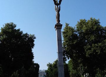 ukraine/ternopil-region/landmark/independence-of-ukraine-monument