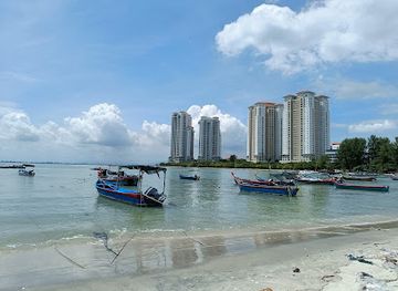 malaysia/penang/tanjung-bungah/landmark/tanjong-tokong-world-war-ii-relics
