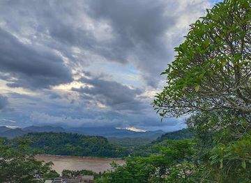 laos/oudomxay-province/landmark/luang-prabang-morning-market