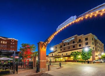 kansas/wichita/landmark/courtyard-wichita-at-old-town