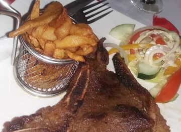 zimbabwe/hwange/landmark/four-fingers-book-cafe