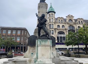 united-kingdom/derry/landmark/war-memorial