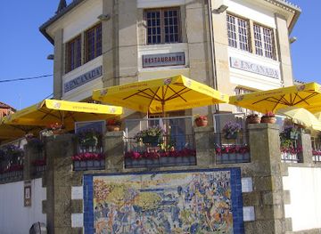 portugal/ponte-de-lima/landmark/painel-de-azulejos-do-mercado-municipal