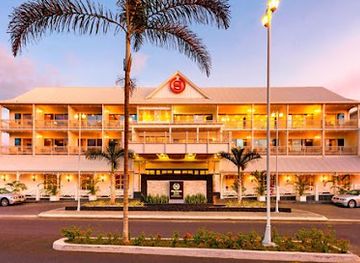 samoa/a-ana/landmark/sheraton-samoa-aggie-grey-s-hotel-bungalows