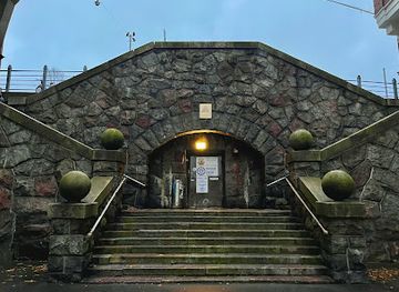 finland/helsinki/landmark/stone-ball-stairs