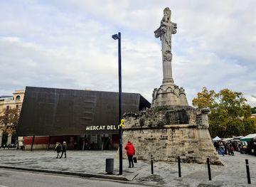 spain/girona/eixample/landmark/escultura-del-lleo