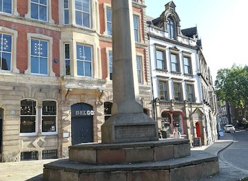united-kingdom/nottinghamshire/landmark/weekday-cross-monument