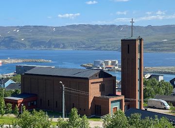 norway/finnmark/landmark/batsfjord-church
