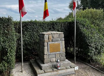 belgium/ypres/landmark/monument-poolse-pantserdivisie