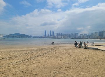 south-korea/busan-beaches/landmark/gwangan-beach-park