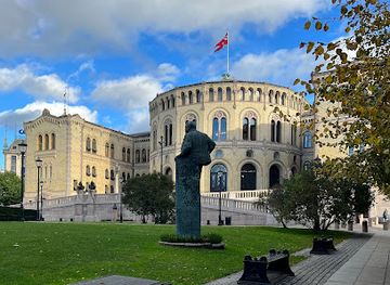 norway/oslo/landmark/norwegian-parliament