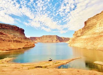 arizona/page/landmark/vermillion-cliffs-house