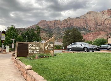 utah/mt-carmel/landmark/zion-pizza-noodle-co