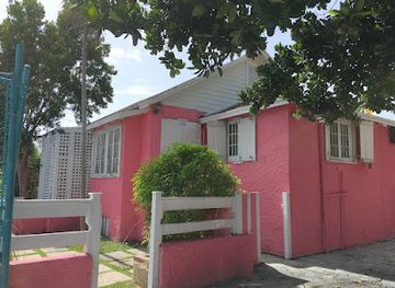 the-bahamas/nassau/paradise-island/landmark/the-pink-un-cottage