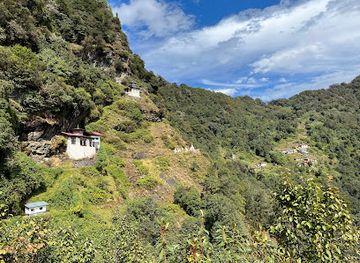 bhutan/tashiyangtse/landmark/larjab-drakar-choeling