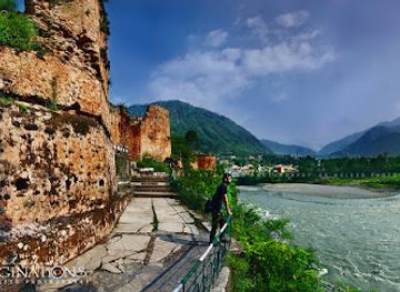 india/kashmir-valley/landmark/red-fort-muzaffarabad