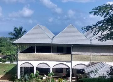 jamaica/ocho-rios/landmark/roaring-river-great-house