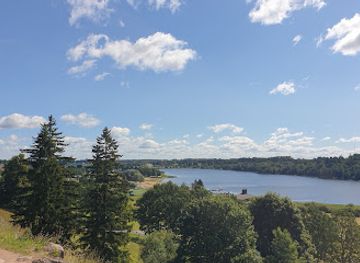 estonia/viljandi-county/landmark/lake-viljandi