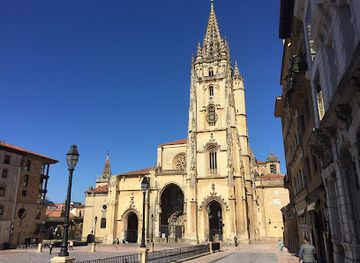 spain/san-sebastian/parte-vieja-old-town/landmark/plaza-sarriegi