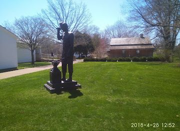 illinois/central-illinois/landmark/john-deere-historic-site