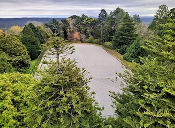 australia/high-country/landmark/wombat-hill-botanic-gardens