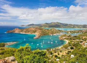 antigua-and-barbuda/liberta/landmark/pigeon-point-beach
