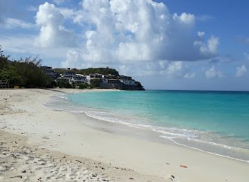 antigua-and-barbuda/nelson-s-dockyard/landmark/fort-james-beach