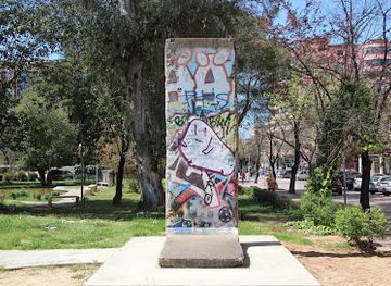 albania/tirana/landmark/berliner-mauer-teilstuck