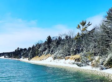 wisconsin/door-county/landmark/whitefish-dunes-state-park