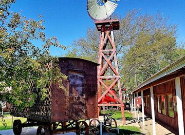 texas/panhandle/landmark/carson-county-square-house-museum