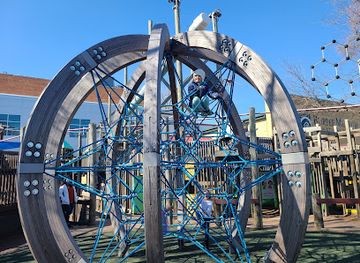 illinois/rockford/landmark/discovery-center-museum