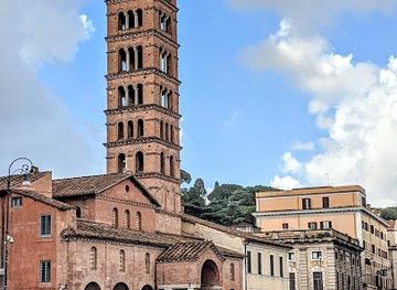 vatican-city/gregorian-etruscan-museum/landmark/via-luigi-petroselli