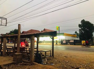 laos/vang-vieng/landmark/public-bus-stop