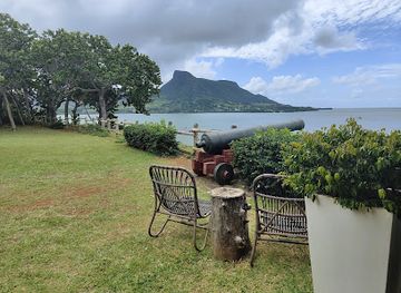 mauritius/grand-port/landmark/ferney-falaise-rouge-restaurant