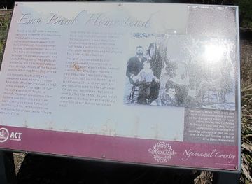 australia/canberra/landmark/canberra-tracks-emu-bank-homestead